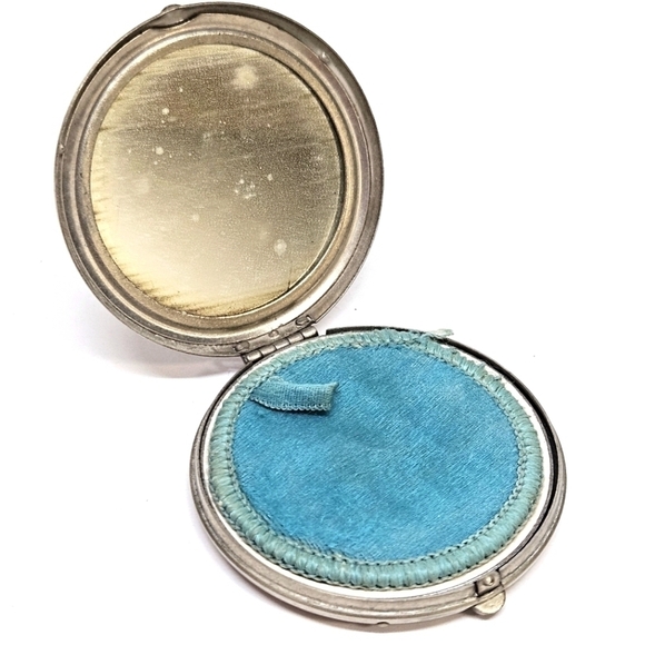 ANTIQUE Art Deco Charvai Paris Silver The Little One Compact Puff Tre-Jur 1920s - Picture 2 of 5